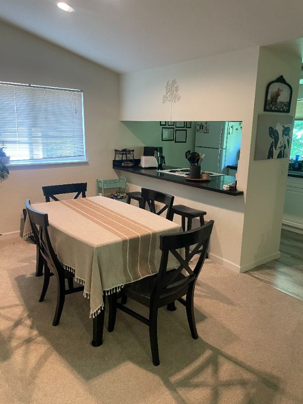 'Room for Rent in 3 Bedroom Condo Mountlake Terrac' Room to Rent from