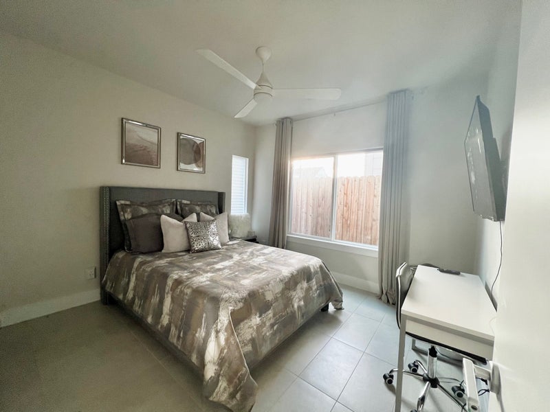 'Modern Luxury Home in EaDo Houston' Room to Rent from SpareRoom