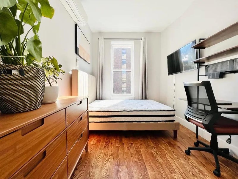 'Prime Bedstuy Room, Washer & dryer, AC, 2Bath 310' Room to Rent from