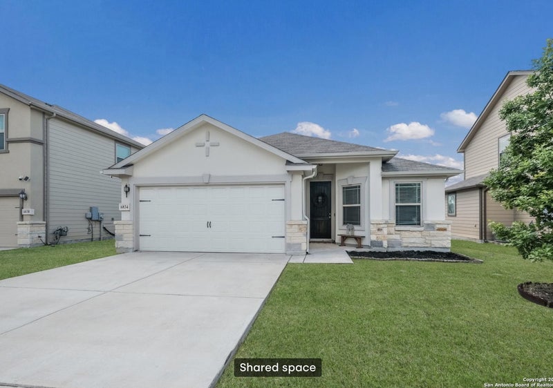 'Sizeable in San Antonio' Room to Rent from SpareRoom