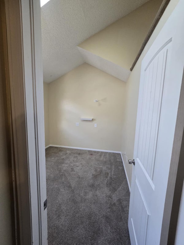 'Room Available 900 per month' Room to Rent from SpareRoom