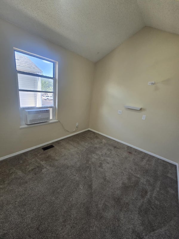 'Room Available 900 per month' Room to Rent from SpareRoom