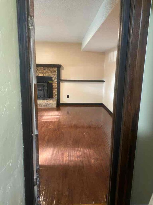 'Basement Room and Personal Living room with share' Room to Rent from