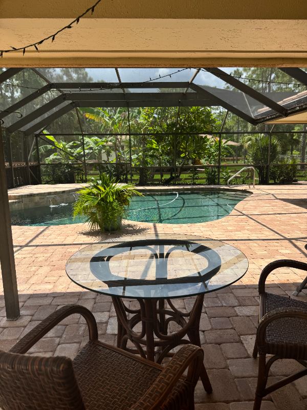 'Luxury Room For Rent Private Home On 5 Acre Hors' Room to Rent from