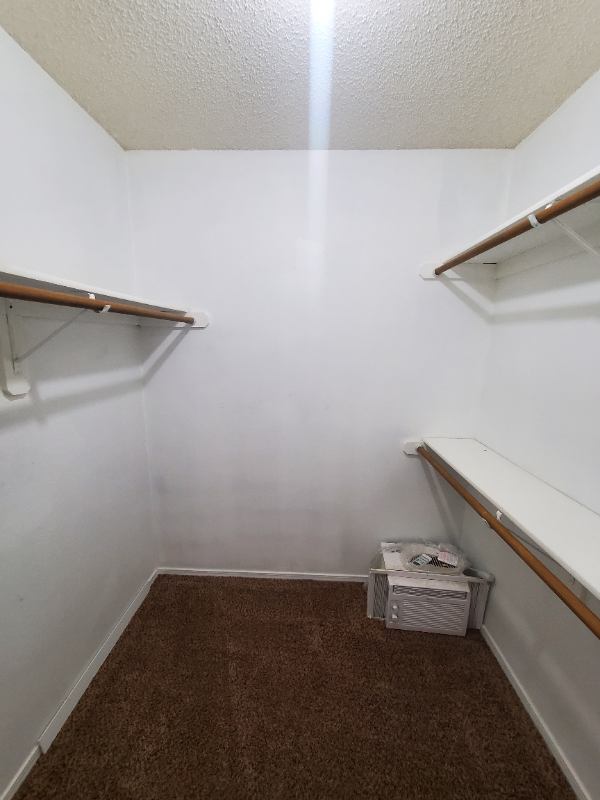 '3815 Stonehedge Upstairs Bedroom w Bath' Room to Rent from SpareRoom