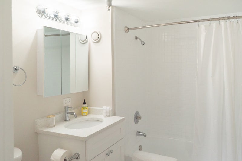 'Furnished Apartment For Rent In St. Petersburg' Room to Rent from