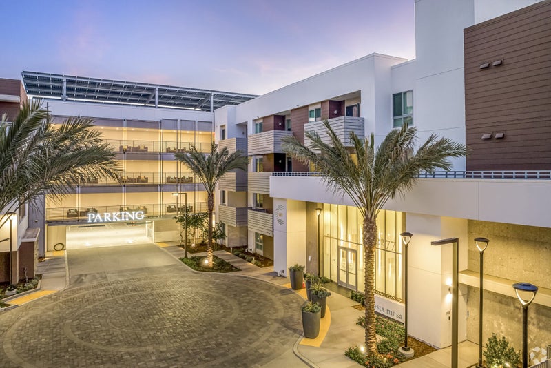 'New Room in Costa Mesa ' Room to Rent from SpareRoom