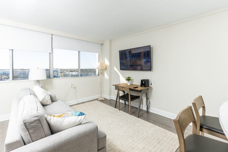 'Furnished Apartment For Rent In St. Petersburg' Room to Rent from