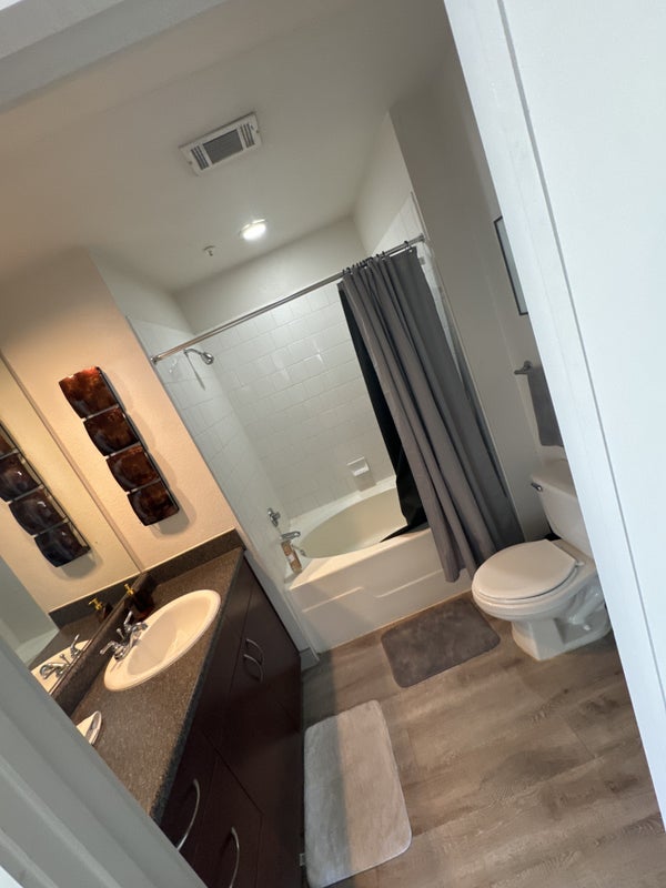 'Spacious apartment in Oaklawn ' Room to Rent from SpareRoom