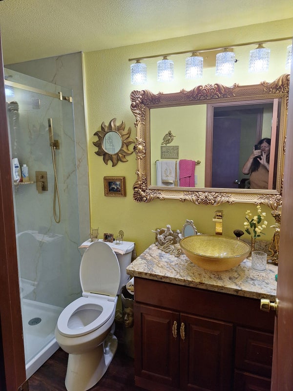 'Beautiful New Condo' Room to Rent from SpareRoom