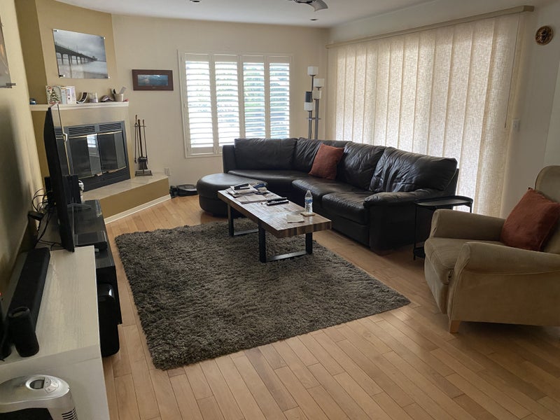 '1 furnished bedroom available in 2 bedroom Condo' Room to Rent from