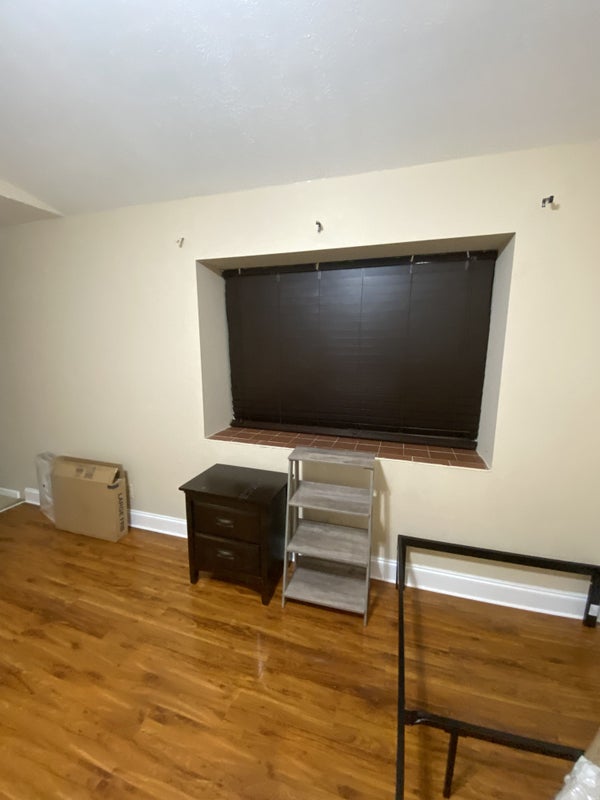 'Townhouse room for rent Springdale community ' Room to Rent from