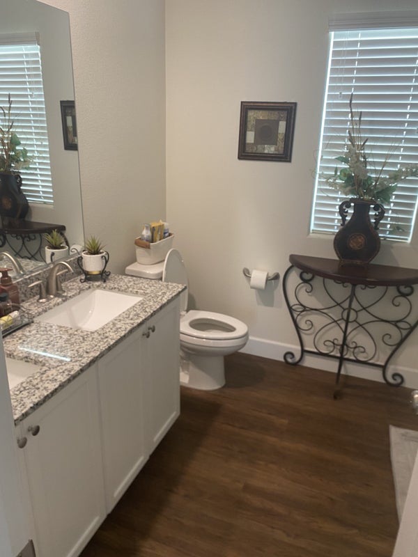 'Luxury 3 bedroom house located in Mountains Edge. ' Room to Rent from