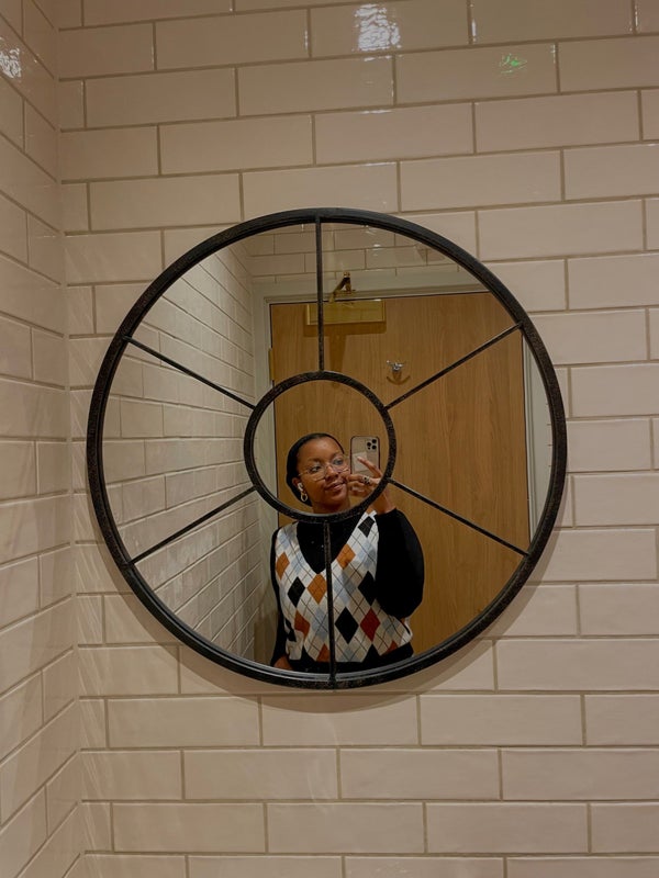 'Looking for a room or a 1 bedroom apartment ' Roommate from SpareRoom