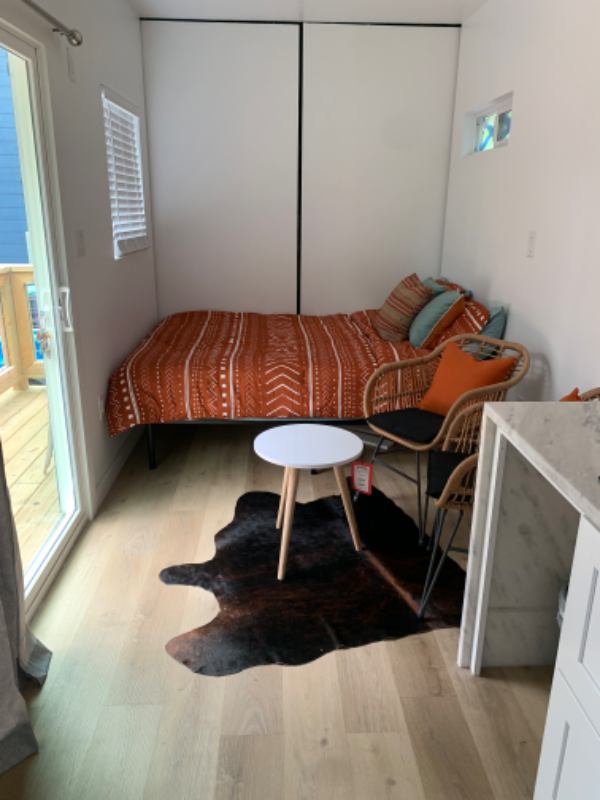 'Tiny House on the bike trail next to Dickson & Uof' Room to Rent from