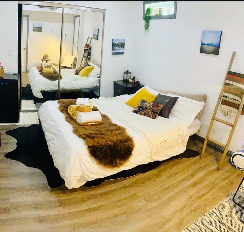 'Roomate Wanted2 Bed/1 Bath Apartment (Echo Park)' Room to Rent from