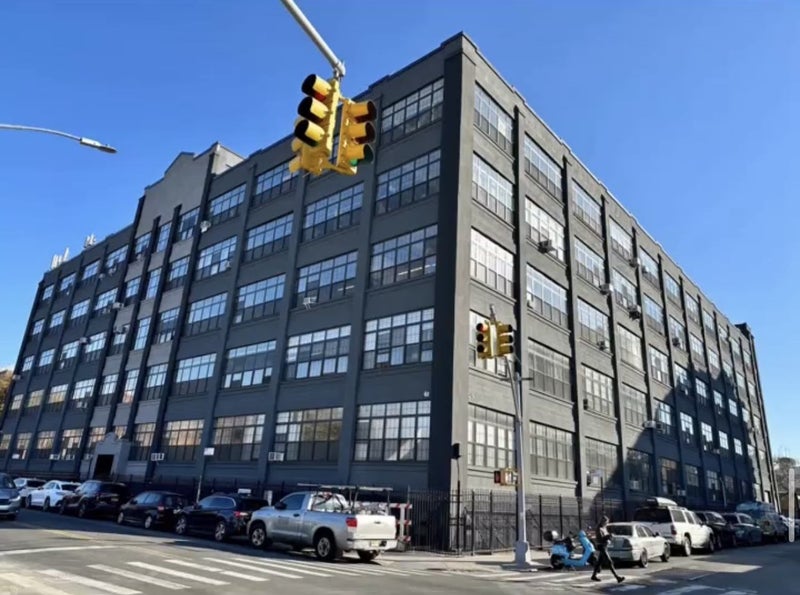 space 600 sq ft available ' Room to Rent from SpareRoom