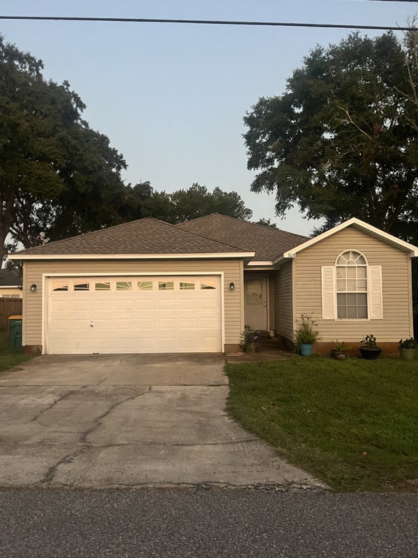 'Private room and private bathroom' Room to Rent from SpareRoom