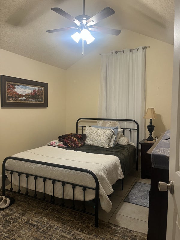 'Private room and private bathroom' Room to Rent from SpareRoom