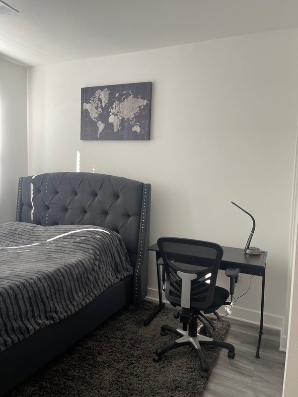 'Furnished Room for Rent in Townhome' Room to Rent from SpareRoom