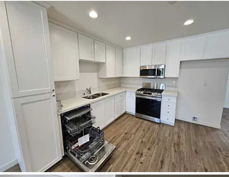 'Room for rent in brand new unit in El Cajon!' Room to Rent from SpareRoom