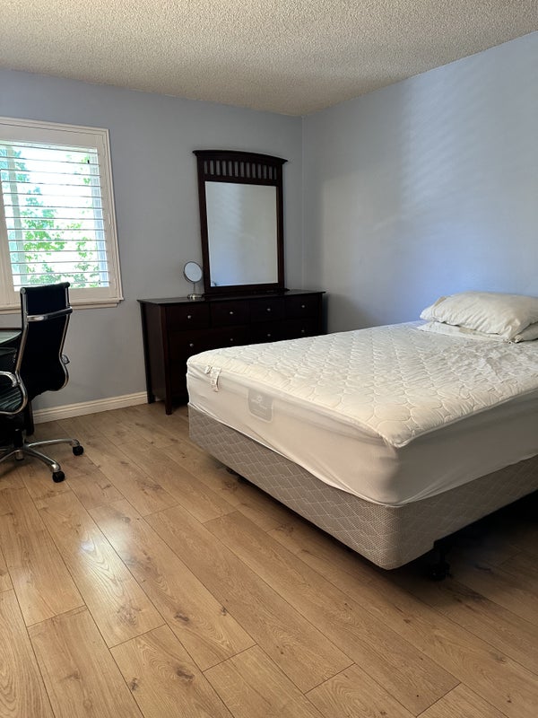 'A large room is available' Room to Rent from SpareRoom