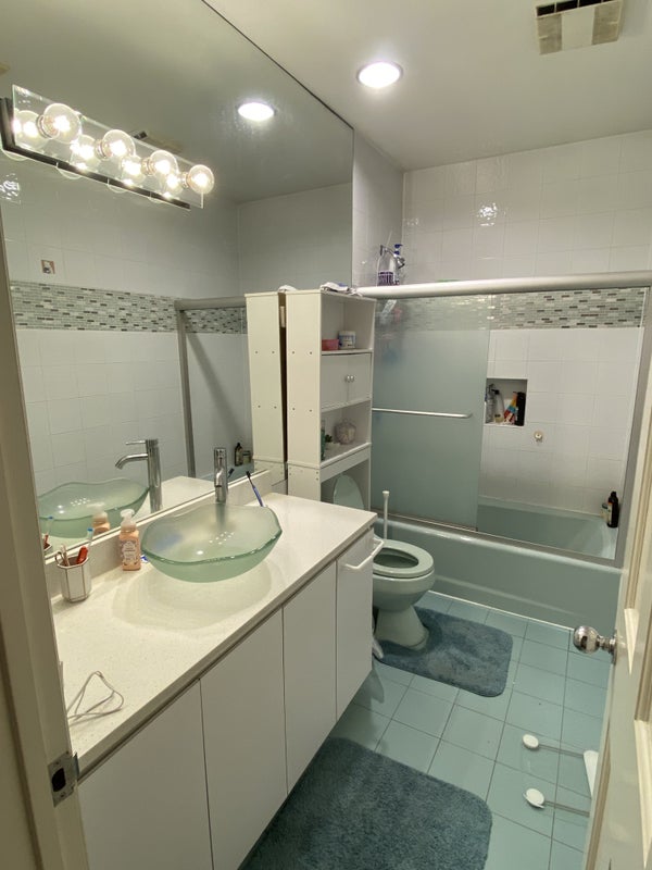 'Large room in Long Island 40min from NYC' Room to Rent from SpareRoom