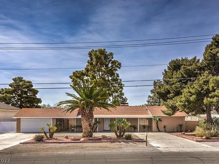 '2 rooms for rent in a beautiful house (paradise)' Room to Rent from