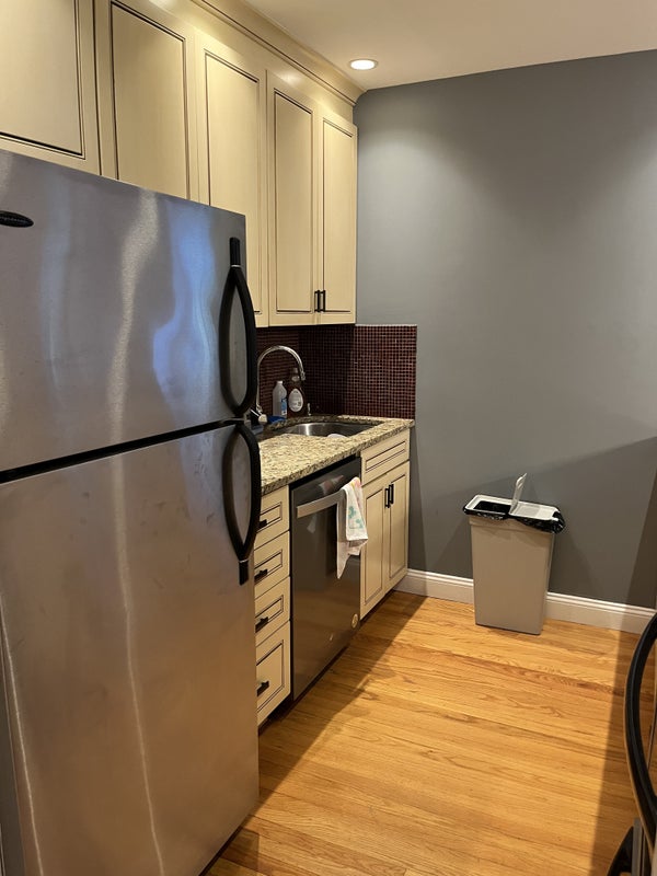 'Extra room in South End ' Room to Rent from SpareRoom