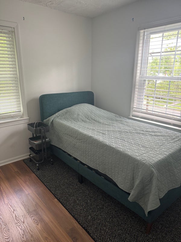 '1 bedroom, Cranford, NJ Walk to NYC TRAIN!' Room to Rent from SpareRoom