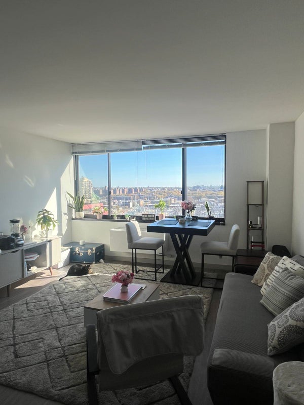 'Room in luxury building on Roosevelt Island' Room to Rent from SpareRoom