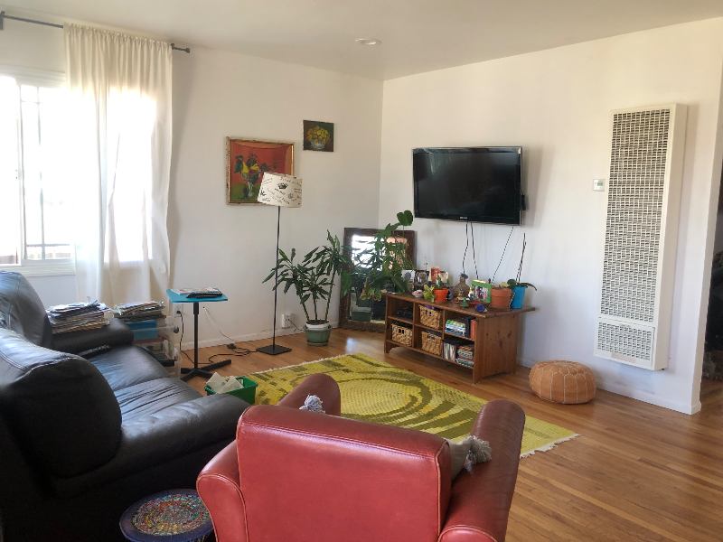 39 Room for rent in a 3 bed 1bath - 209719622 