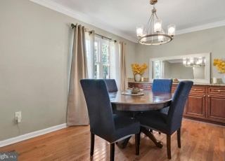 39 1 Bedrm in Townhome with Shared - 209745734