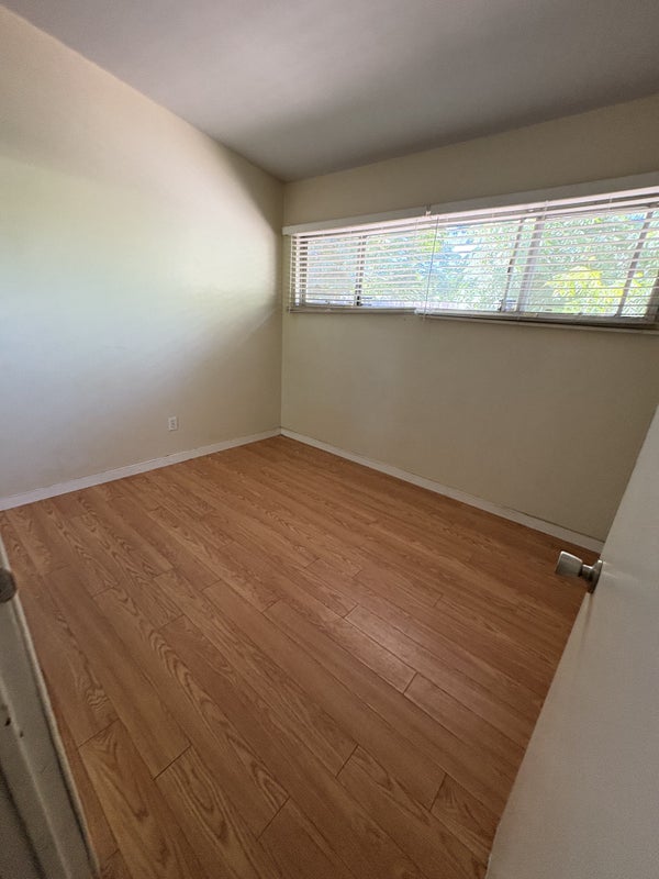 '2 rooms for rent ' Room to Rent from SpareRoom