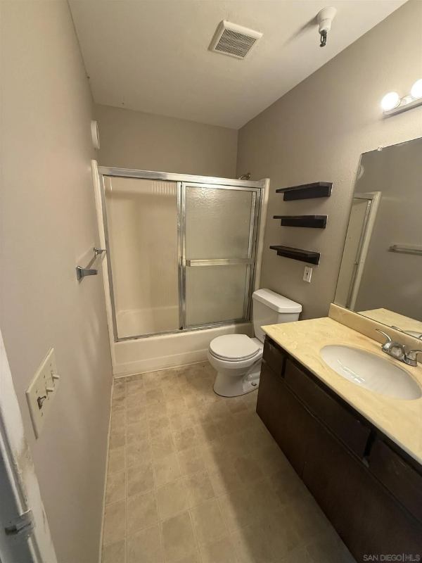 Apartment in San Diego, Burlingame, North Park - View 5