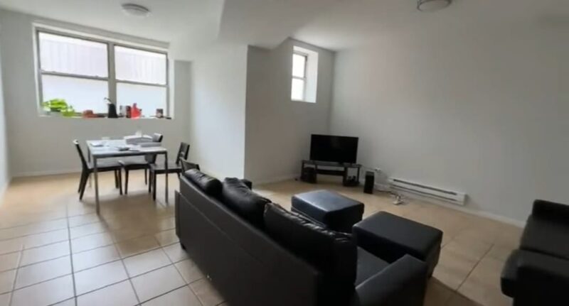 University of Chicago Apartment (Hyde Park)