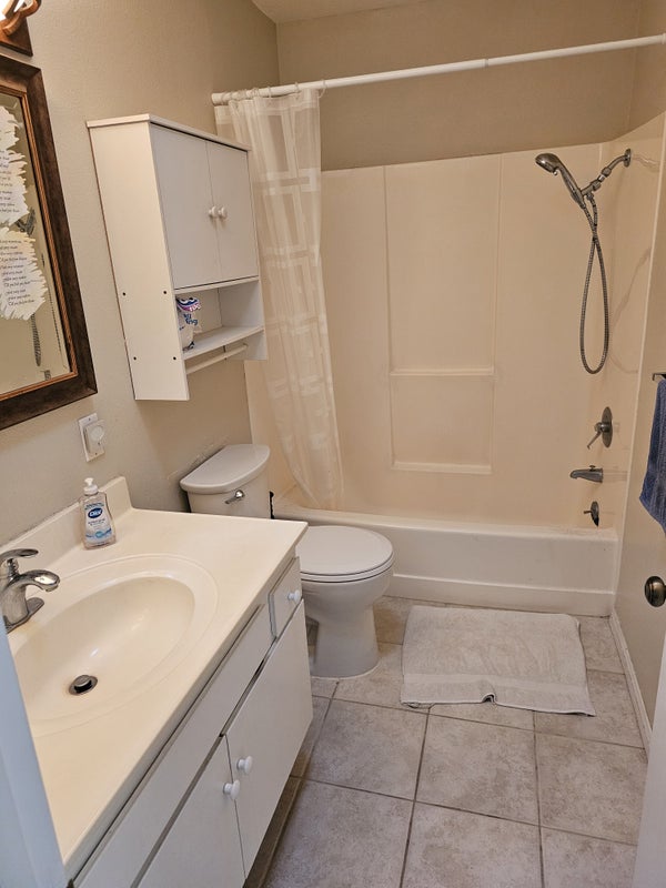 '2 Rooms Available in Single Story House' Room to Rent from SpareRoom