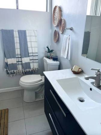 Access Master Icon 'Bright Master Suite with Private Bath & Resort' Room to Rent from ...