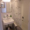Photo 5: own bathroom