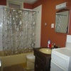 Photo 5: 2nd floor 2nd full bathroom ++