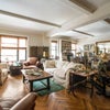 Photo 2: Livingroom