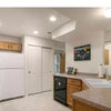 Photo 6: Kitchen