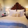 Photo 4: queen size bed