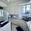 Photo 7: Kitchen