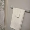 Photo 4: Shared bathroom 