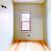 Photo 11: Room 4/D