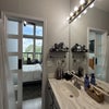 Photo 5: own bathroom