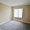 Photo 2: room for rent
