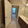 Photo 4: private bathroom 