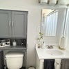 Photo 4: shared bathroom